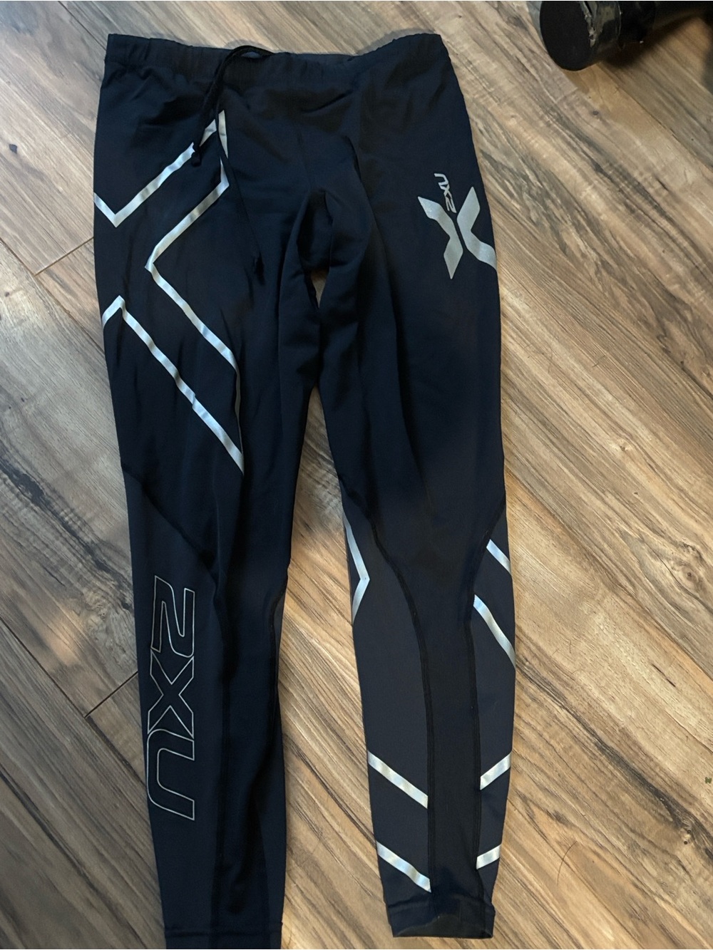 2XU Black Women's Athletic Top with Silver Logo Print
